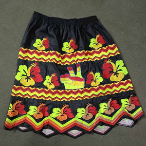 Dernière Mode : Robe de Bal Florale en Satin Pohnpei de Haute Qualité pour Femme, Jupe Hawaïenne Broderie Florale Inspirée des Îles de Guam - Product Image 5
