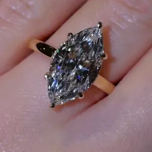 Anillo de Compromiso con Diamante Cultivado en Laboratorio, Corte Marquesa, 3.00Ct, E VVS2, Oro Amarillo de 14K, Certificado IGI - Product Image 1