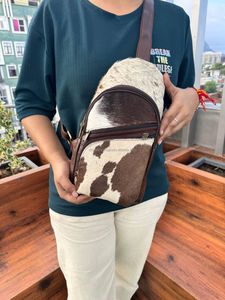 Nuevo bolso de pecho de un solo hombro para exteriores de cuero de vaca hecho a mano, pelo occidental en ocultar cuero genuino, bolsos deportivos para ciclismo - Product Image 2