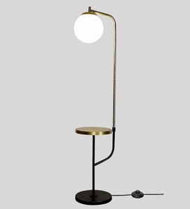 Lámpara de pie de lujo con base metálica y estante blanco, OEM, ODM, bajo MOQ, precio de fábrica, venta al por mayor, suministro a granel - Product Image 1
