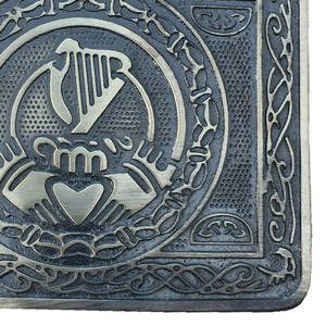Hebilla de cinturón con patrón Claddagh para kilt de las Tierras Altas, acabado antiguo / Hebillas para kilt escocés, accesorios de fábrica - Product Image 2