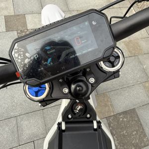 Venta de Fábrica, Nuevo Modelo 2025, Motocicleta Eléctrica Todoterreno Falcon GT de Alto Rendimiento, 79cc, Motor Central de 72V, 100km/h - Product Image 4