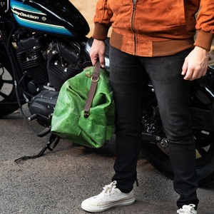 Bolsa de Viaje Vintage de Cuero Verde con Asa, Diseño Duradero - Bolsa de Viaje Multifuncional de Cuero - Product Image 2
