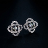 Anting Perak Sterling 925 Motif Bunga Elegan GRA D Warna Moissanite Buatan Pabrik Langsung Berkualitas Tinggi Lulus Uji Diamond Tester