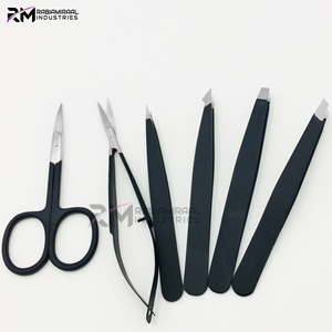 Pinzas para Cejas Personalizadas RMI con Recubrimiento de Polvo Negro / Punta Plateada de Acero Inoxidable, Juego de 4 Pinzas con Puntas Diferentes - Product Image 2
