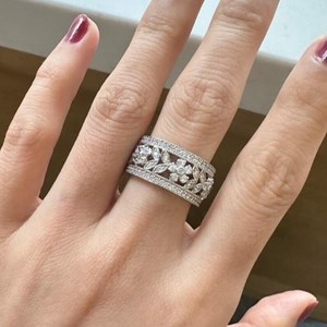 Anillo de Moissanita de Corte Redondo Estilo Antiguo con Diseño Floral, Plata 925 Original, Regalo Ideal para Aniversario, Fiesta u Ocasión Especial para Ella - Product Image 3