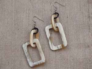 Latest New Arrival Resin <b>Earring</b> Color Horn <b>Hoop</b> <b>Fashion</b> <b>Earrings</b> Set Acrylic Earpiece for With Sale Product - Product Image 4