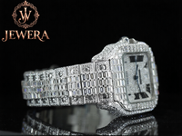 Montre en acier inoxydable argenté Mossinate de haute qualité avec diamants véritables et verre intemporel – un bijou de luxe durable pour tous.