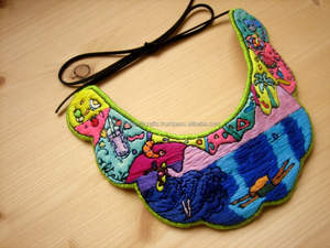 Collier de broderie de perles traditionnelles Bijoux colorés et artisanaux Parfait pour les vêtements ethniques et les soirées - Product Image 4