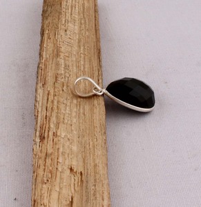 Pendentif en argent sterling 925 avec onyx noir, collier en pierre précieuse noire naturelle, bijoux artisanaux faits à la main, vente en gros, style gothique vintage - Product Image 4