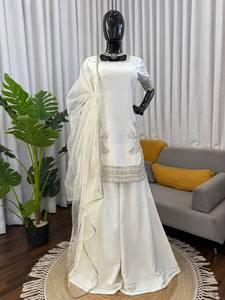 Ensemble haut, pantalon palazzo et dupatta en coton de luxe pour soirée, avec broderie de sequins lourds et manches, idéal pour les occasions festives - Product Image 5