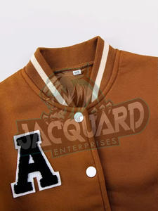Chaqueta de Satén Cruzada de la Mejor Calidad, Chaqueta de Invierno en Diferentes Colores, Hecha en Pakistán - Product Image 3