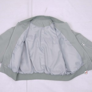 Blousons Bomber Homme Gris Clair avec Logo Brodé, Fermeture Éclair, Vêtement d'Extérieur Décontracté, Coupe Classique, en Polyester, avec Logo Personnalisé - Product Image 5