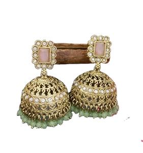 Joyería India Nupcial Étnica tradicional con detalles intrincados y acabado antiguo para funciones de boda de la India - Product Image 1