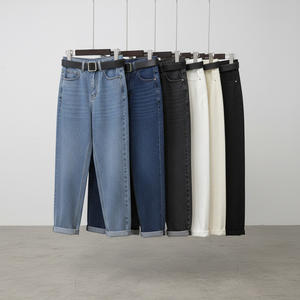 กางเกงยีนส์สีฟ้าอ่อนสำหรับผู้หญิง ขายส่ง กางเกงยีนส์เอวสูงทรงตรง แห้งเร็ว ผลิตในบังกลาเทศ - Product Image 2