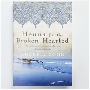 Henna pour les cœurs brisés par l'auteur Sharell Cook, impression de livre broché personnalisé à couverture souple - Product Image 2
