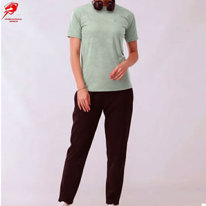 Survêtement d'été pour femmes de haute qualité, vêtements de sport respirants pour femmes à prix raisonnable - Product Image 1