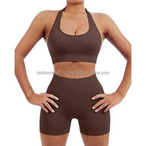 Ensemble de yoga deux pièces pour femme, personnalisable avec logo, respirant, couleur unie, vêtements de fitness, short élastique, soutien-gorge et leggings inclus - Product Image 2