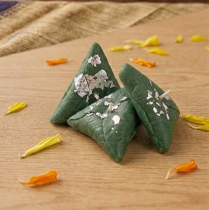 Handmade Paan Form Scented Soy Wax <b>Candle</b> Luxury Leaf Shaped Decorative Aromatherapy <b>Candles</b> Festive Party Favor OEM Wholesale - Product Image 4