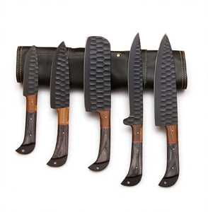 Cuchillo de Camping de Hoja Fija Forjado a Mano con Acabado Negro y Mango de Madera, Personalizable OEM, Acero con Recubrimiento Negro - Product Image 1