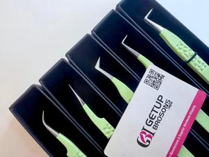 Nouvel ensemble de pinces à cils en acier inoxydable vert de précision, antistatiques, à pointe lisse de 10 mm, avec emballage personnalisable et logo sur boîte - Product Image 5