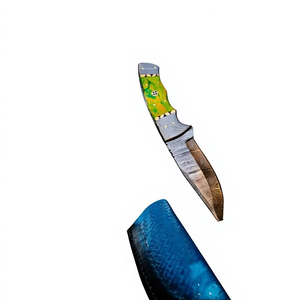 Couteau de camping artisanal en acier au carbone avec manche en résine, bord partiellement dentelé, léger et multifonctionnel pour la chasse et le camping en extérieur - Product Image 6