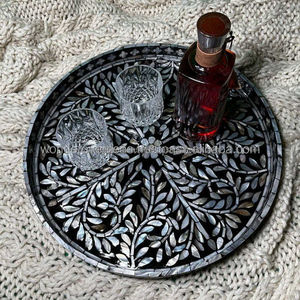 Plateau de service rectangulaire en bois et nacre de style nouveau pour restaurant et maison, plateau décoratif à vendre par WONDER OVERSEAS - Product Image 1