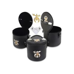 Étui pour fez maçonnique personnalisé de haute qualité, imitation cuir noir, neuf avec logo, étui pour fez maçonnique. - Product Image 2