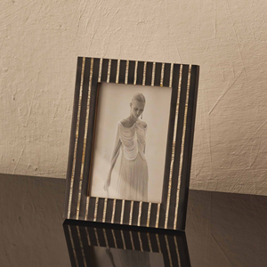 Decorative Handmade Horn Photo Frame Eco-friendly Design Deep Earthy Tones for Rooms Natural Materials Textures <b>Rustic</b> Themes - Product Image 1