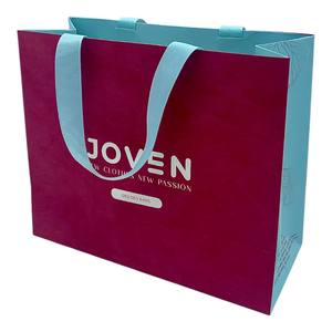 ถุงช้อปปิ้งกระดาษเคลือบแบบพับได้เป็นมิตรต่อสิ่งแวดล้อม - Product Image 4