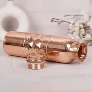 Best Quality Copper Classic Water Bottle Ayurvedic Certified Portable Metal <b>Drinkware</b> for Outdoor Travel At Wholesale Price - Product Image 1