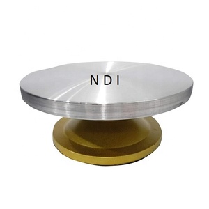 Support à gâteau rond décoratif artisanal à un étage avec finition bicolore pour la décoration de table de fête d'anniversaire - Product Image 2