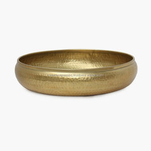 Bandeja decorativa de latón martillado redonda de Metal, juego de diseño atractivo de último diseño, bandejas en forma de cuenco - Product Image 1