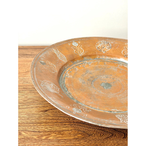 Nouvelle assiette de présentation en métal, finition vintage brillante, en étain à motif gaufré, pour mariage, en laiton pur, pour service de salade - Product Image 3