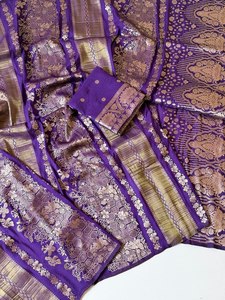Sari de Seda Pura Chinya con Tejido Jacquard Doble Jari – Diseño Floral con Pallu Rico y Borlas - Product Image 2