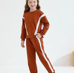 Conjunto Deportivo Unisex de Alta Calidad, Transpirable, con Hombros Caídos, Diseño Moderno, Sudadera con Capucha y Pantalones Deportivos, Conjunto de Dos Piezas para Niños - Product Image 4