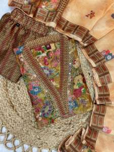 Ensemble élégant en soie Zarna 3 pièces pour mariages et festivals - Product Image 2