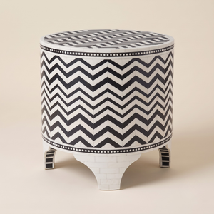 Mesita de Noche Artesanal con Incrustaciones de Hueso, Mesa Auxiliar de Dormitorio con Patrón Chevron, Mesa de Almacenamiento, Proveedor de Muebles de Lujo para el Hogar - Product Image 2