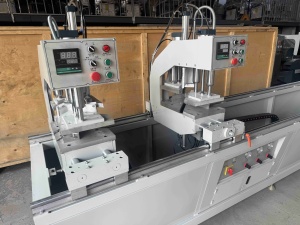 Équipement de traitement des fenêtres et des portes en <span class=keywords><strong>PVC</strong></span>, machine à souder à deux positions, machine à souder à deux points - Product Image 2