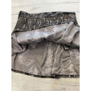 Kilt utilitaire camouflage gris pour homme, plissé, avec poches cargo, ceinture à boucle et fermeture à pression, idéal pour le travail - Product Image 5