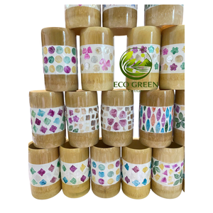 Vaso Decorativo Artesanal de Bambú con Diseños Florales y de Faroles para Decoración del Hogar Asiática, Regalos, Boutiques, Resorts y Spas - Product Image 1