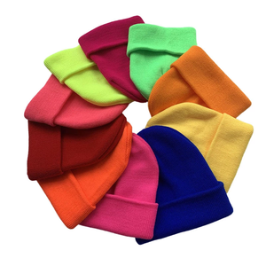 Gorro de Invierno Unisex de Alta Calidad, Liso, para Esquí, con Bordado, Personalizable con Logotipo, Tejido en Acrílico - Product Image 3