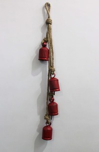 Proveedor Indio de Campanas Vintage de 4 Metales con Cuerda, Acabado Antiguo, Campanas Colgantes para Pared de Casa de Campo, Disponibles para Suministro al por Mayor - Product Image 2