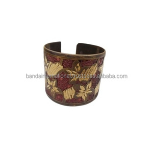 Bracelet artificiel avec bracelet en fer design couleur or et bleu avec gravure design métal femmes portant bracelet style et mode - Product Image 2