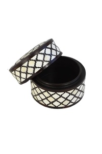 Antique Creations Luxury Round Jewelry Box Vintage Style with Bone Inlay Design and Rectangular Pattern for Gift Storage - Product Image 3