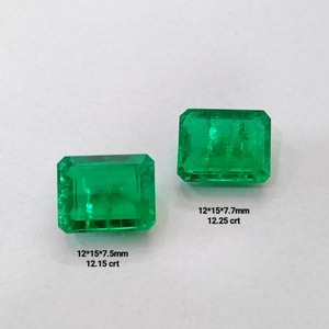 Piedra preciosa verde de corte esmeralda colombiana cultivada en laboratorio, de calidad premium, para joyería y fabricación de joyas. - Product Image 4