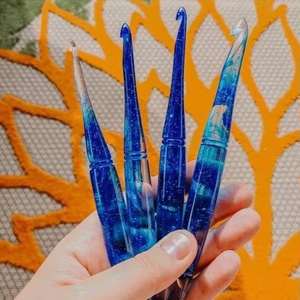 Unique Resin Needle <b>Crochet</b> <b>Hooks</b> Vibrant Lightweight And Ergonomically Designed For Effortless And Precise Crocheting - Product Image 4