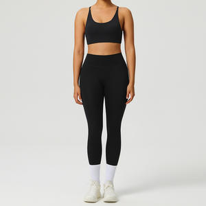 Conjunto de Yoga de Alta Calidad para Mujer: Sujetador Transpirable, Shorts Elásticos de Control Abdominal y Leggings - Ideal para Entrenamientos Activos en el Gimnasio y Fitness, Color Liso - Product Image 4