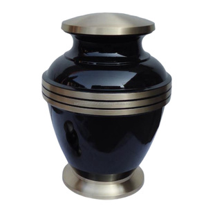 Urnas de cremación para adultos de latón clásico de alta calidad y superior con urnas funerarias de Metal con acabado de Color negro dorado para cenizas humanas - Product Image 4