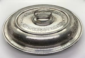 Commercial Grade Stainless Steel Tureen with Lid Elegant <b>Buffet</b> Soup <b>Server</b> - Product Image 3